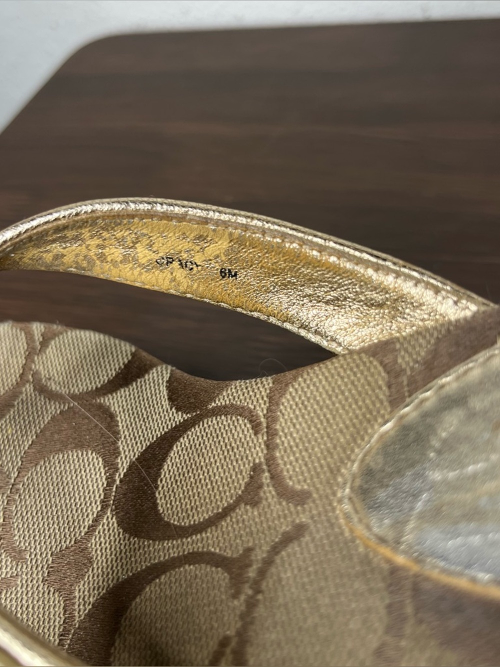 Coach Gracy Gold Buckle Strap Thong Wedge Sandal Y2K Summer Vacation - Picture 10 of 10